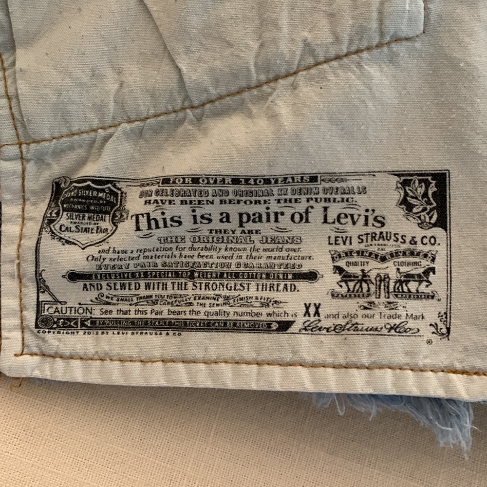 🤍LEVIS DENIM SHORTS - Picture 5 of 7
